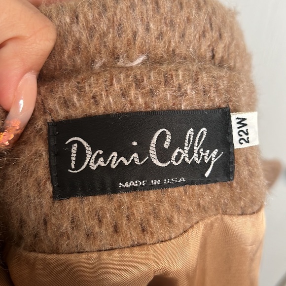 Vintage 1980s Dani Colby Tan Coat. Size 22W - Picture 9 of 9